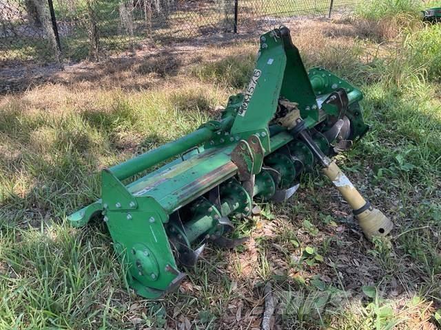 John Deere 665 Construction - Others