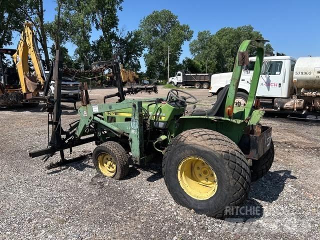 John Deere 750 Compact tractors