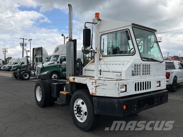Kalmar 30 Terminal tractors