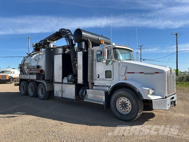 Kenworth T-800 Crawler excavators