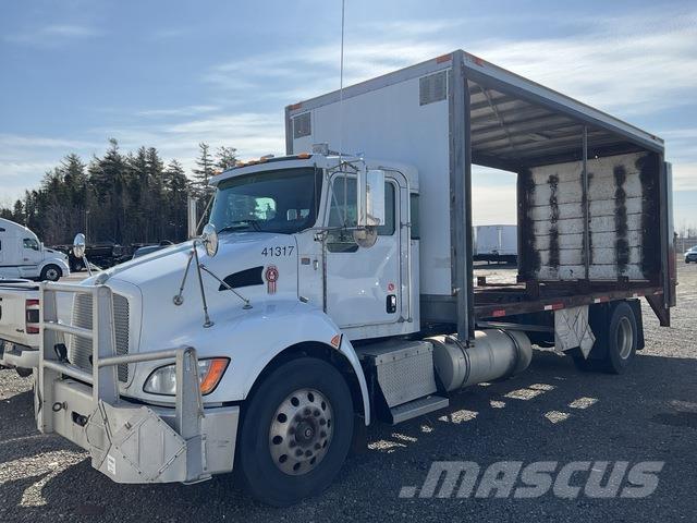 Kenworth T370 Curtainsider trucks