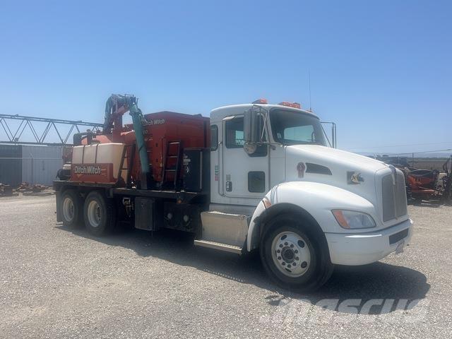 Kenworth T370 Crawler excavators