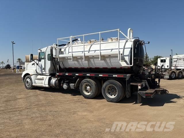 Kenworth T660 Combi / vacuum trucks