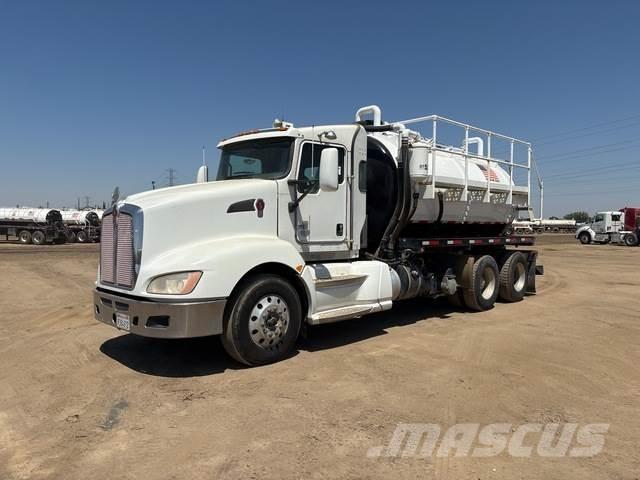 Kenworth T660 Combi / vacuum trucks