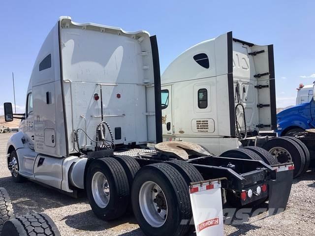 Kenworth T680 Tractor Units