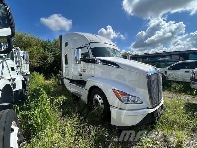 Kenworth T680 Tractor Units