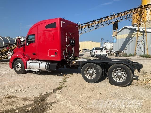Kenworth T680 Tractor Units