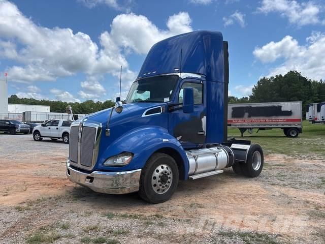 Kenworth T680 Tractor Units