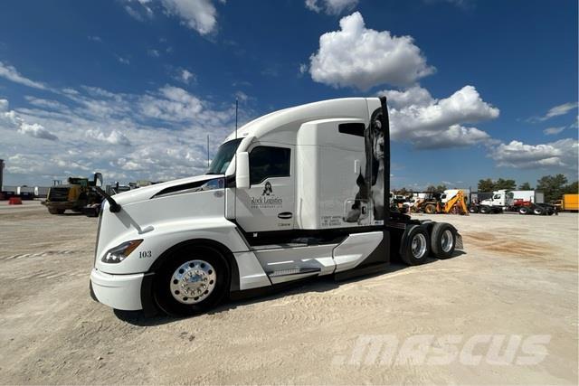 Kenworth T680 Tractor Units