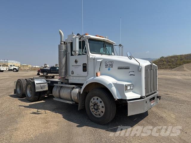 Kenworth T800B Tractor Units