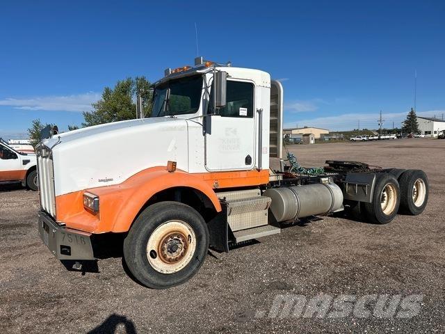 Kenworth T800B Tractor Units
