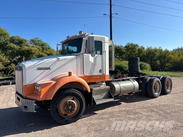 Kenworth T800B Tractor Units