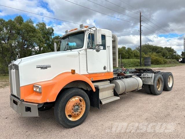 Kenworth T800B Tractor Units