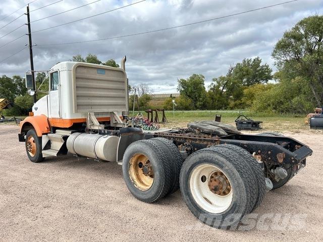 Kenworth T800B Tractor Units