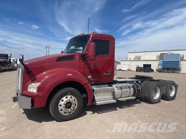 Kenworth T880 Tractor Units