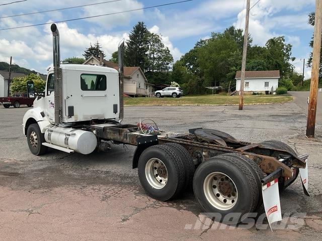 Kenworth T880 Tractor Units