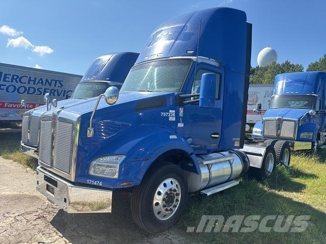 Kenworth T880 Tractor Units