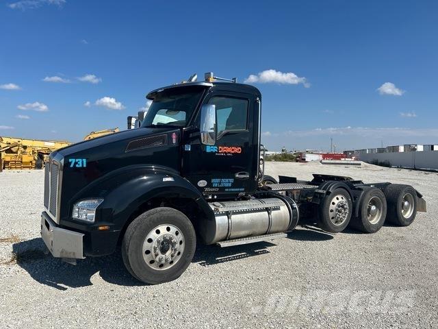 Kenworth T880 Tractor Units