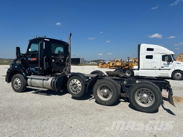Kenworth T880 Tractor Units