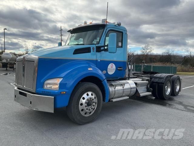 Kenworth T880 Tractor Units