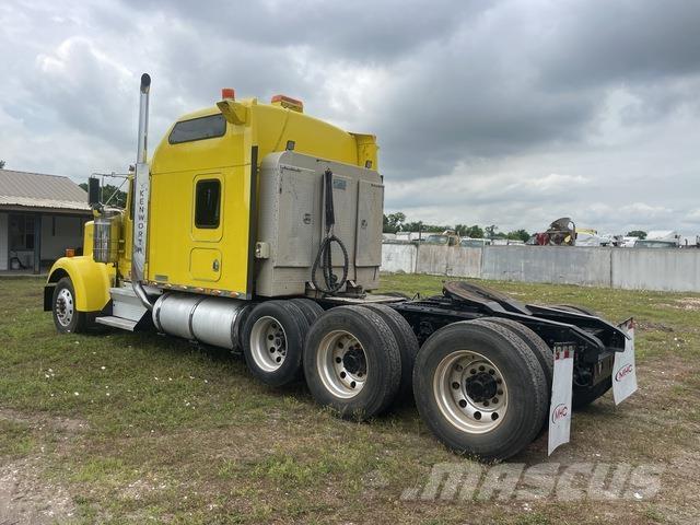 Kenworth W900 Tractor Units