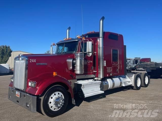 Kenworth W900 Tractor Units