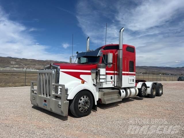 Kenworth W900 Tractor Units