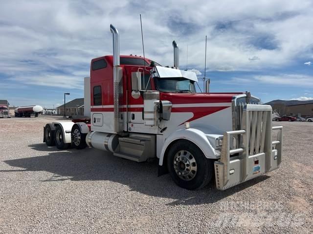 Kenworth W900 Tractor Units