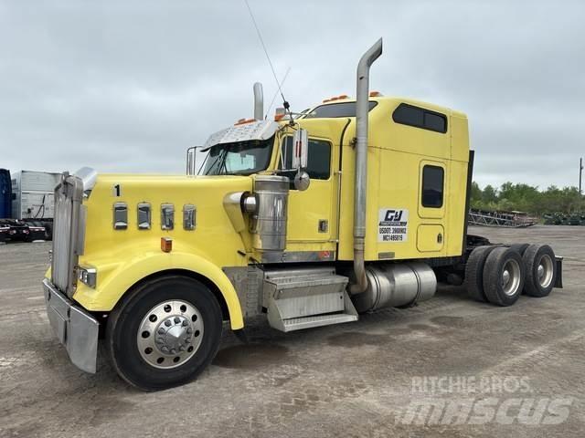 Kenworth W900 Tractor Units