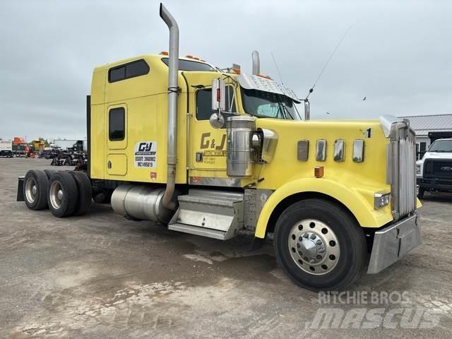 Kenworth W900 Tractor Units