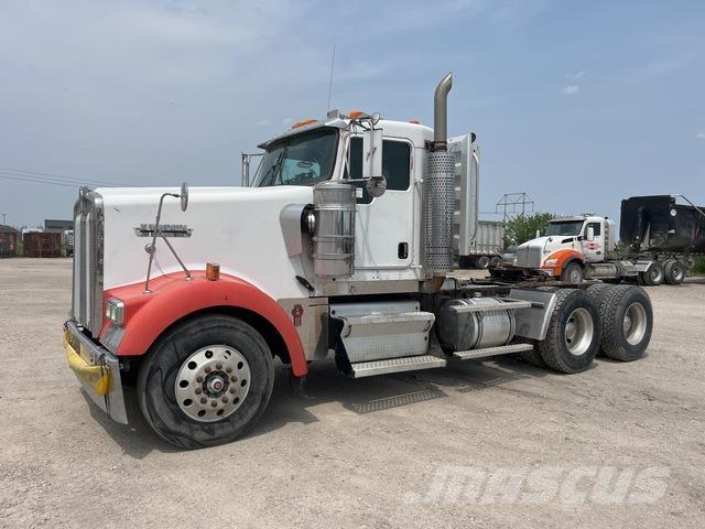Kenworth W900 Tractor Units