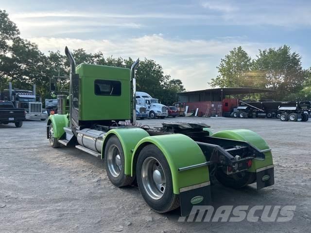 Kenworth W900 Tractor Units