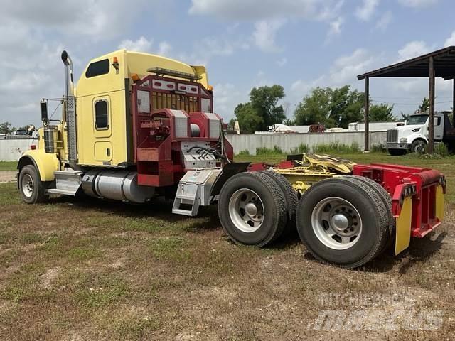 Kenworth W900 Recovery vehicles