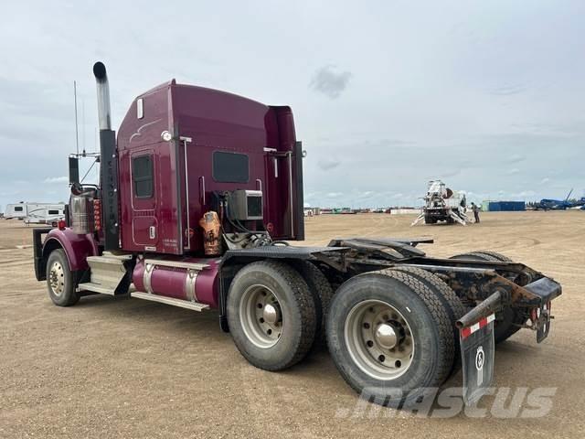 Kenworth W900 Tractor Units