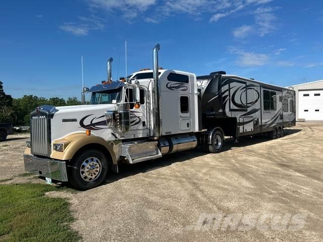 Kenworth W900 Tractor Units