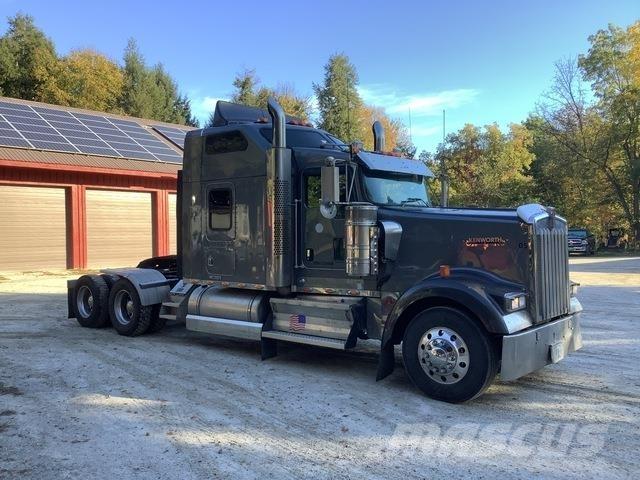 Kenworth W900 Tractor Units
