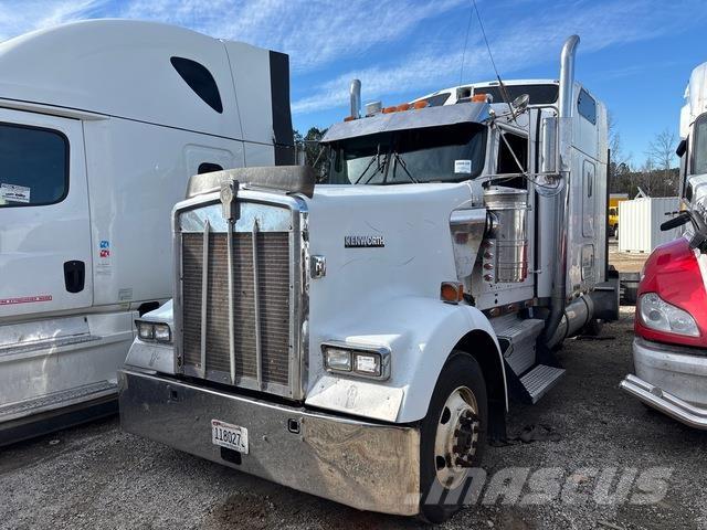 Kenworth W900 Tractor Units