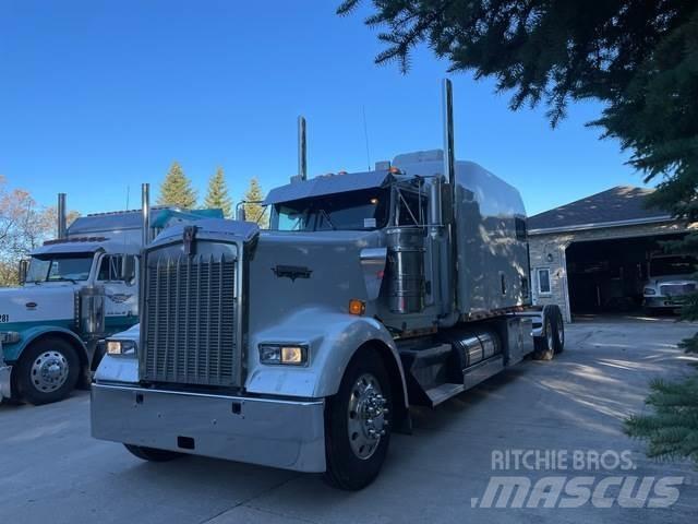 Kenworth W900L Tractor Units
