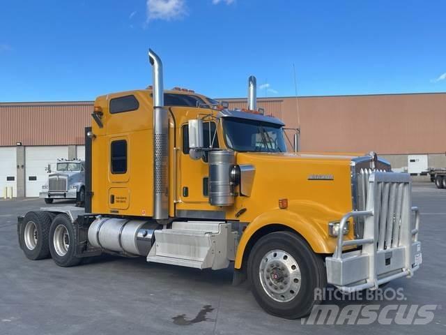 Kenworth W900L Tractor Units