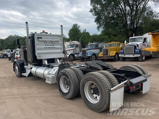 Kenworth W900L Tractor Units