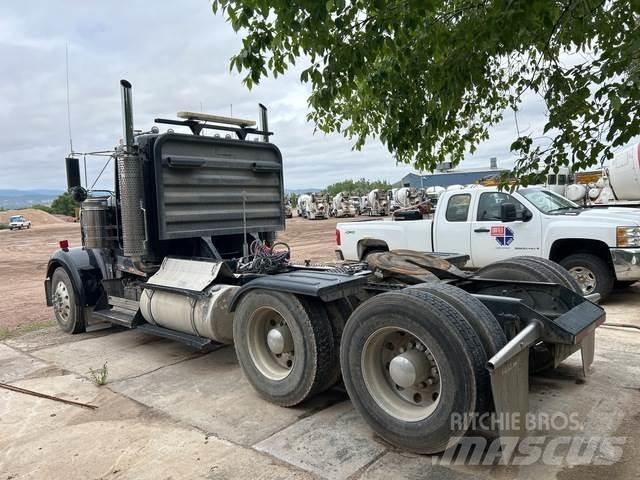 Kenworth W900L Tractor Units