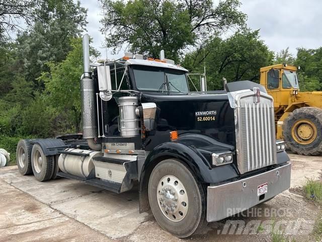 Kenworth W900L Tractor Units