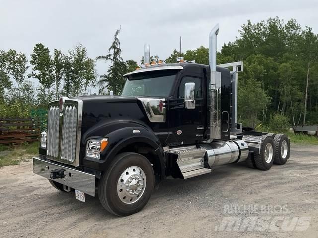 Kenworth W990 Tractor Units
