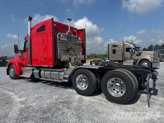 Kenworth W990 Tractor Units