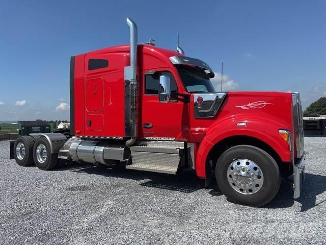 Kenworth W990 Tractor Units
