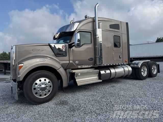 Kenworth W990 Tractor Units