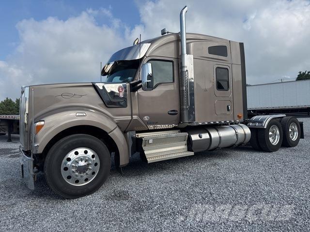 Kenworth W990 Tractor Units
