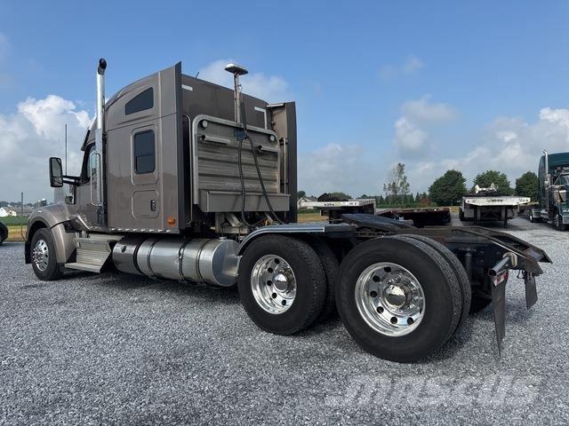 Kenworth W990 Tractor Units