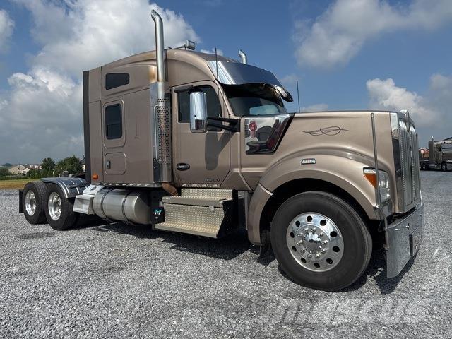 Kenworth W990 Tractor Units