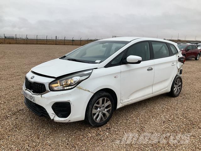 Kia Carens Cars